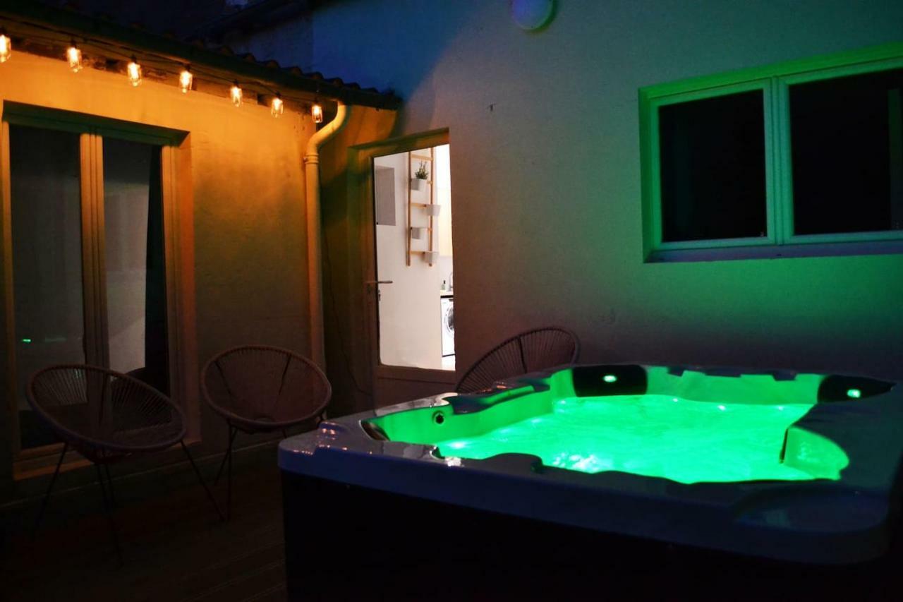 An Authentic Experience With Spa In The Center Poitiers Esterno foto
